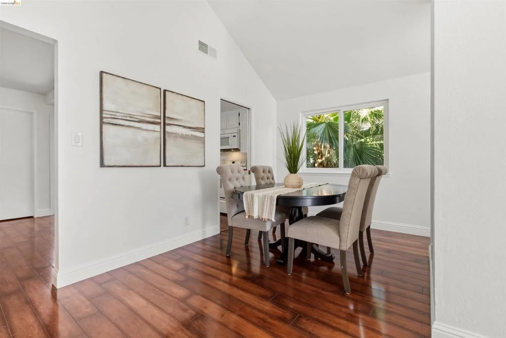 Photo of 1363 Swallowtail Rd