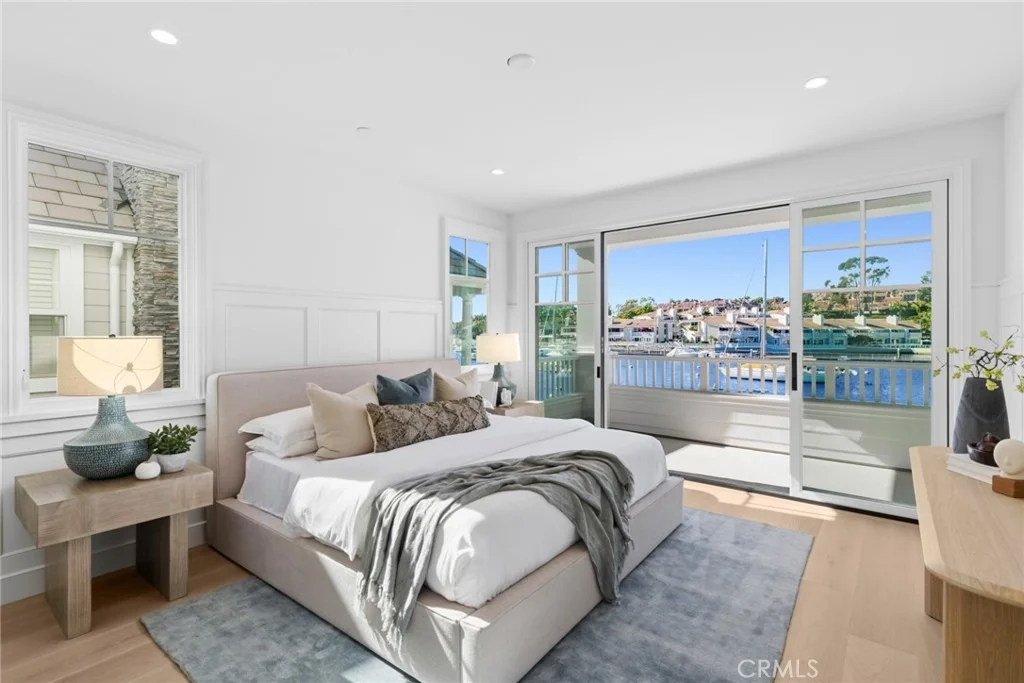 Photo of 1105 N Bay Front