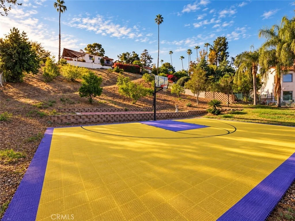 Photo of 4734 Somerset Drive