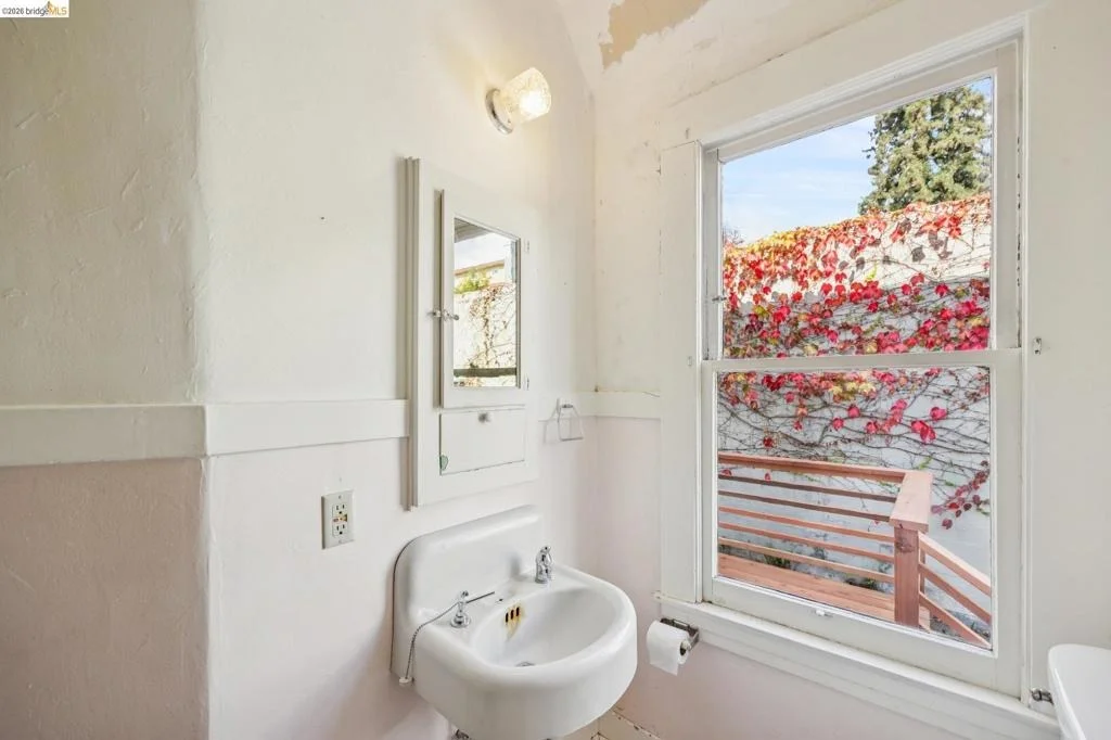 Photo of Unit A at 1711 Milvia