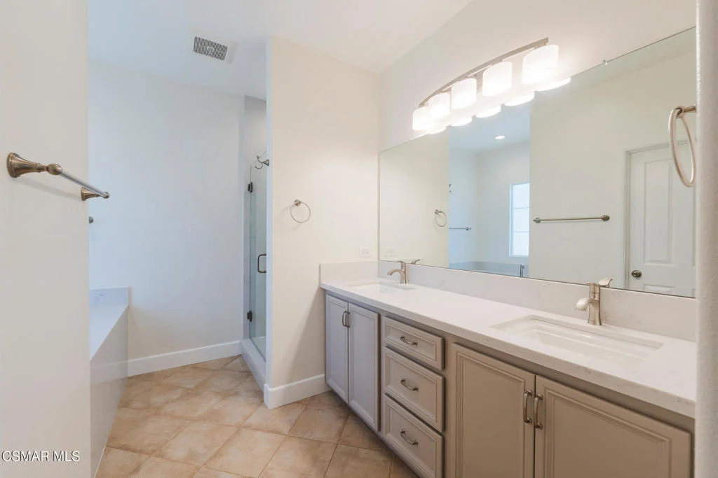 Photo of Unit B at 4117 Orontes Way