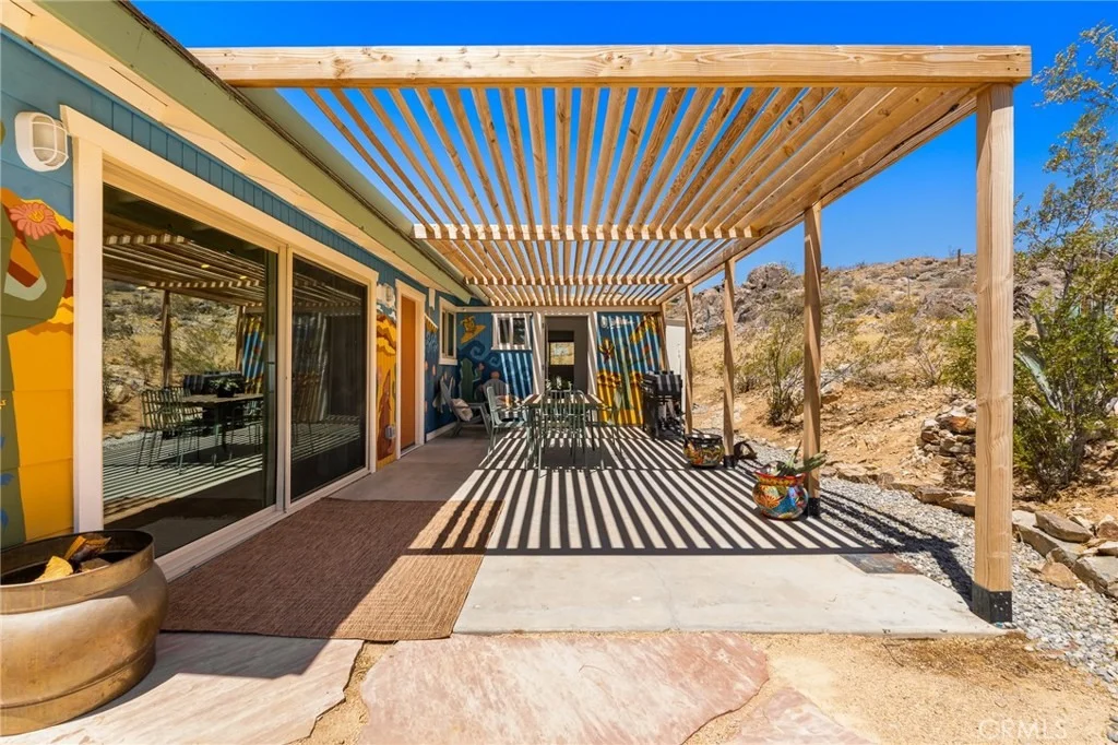 Photo of 2351 N Cambria