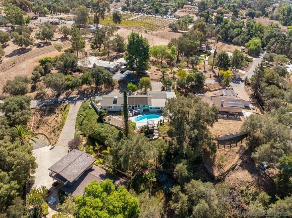 Photo of 1840 Davis