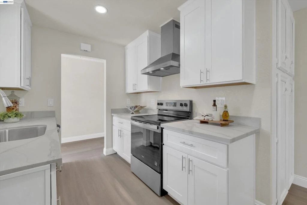 Photo of 327 Kingston Ave
