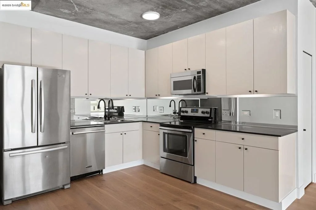 Photo of Unit 829 at 311 Oak Street