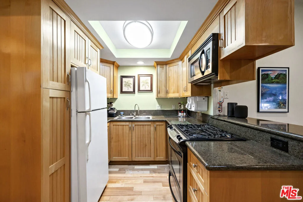 Photo of Unit 6 at 1100 Walnut Avenue