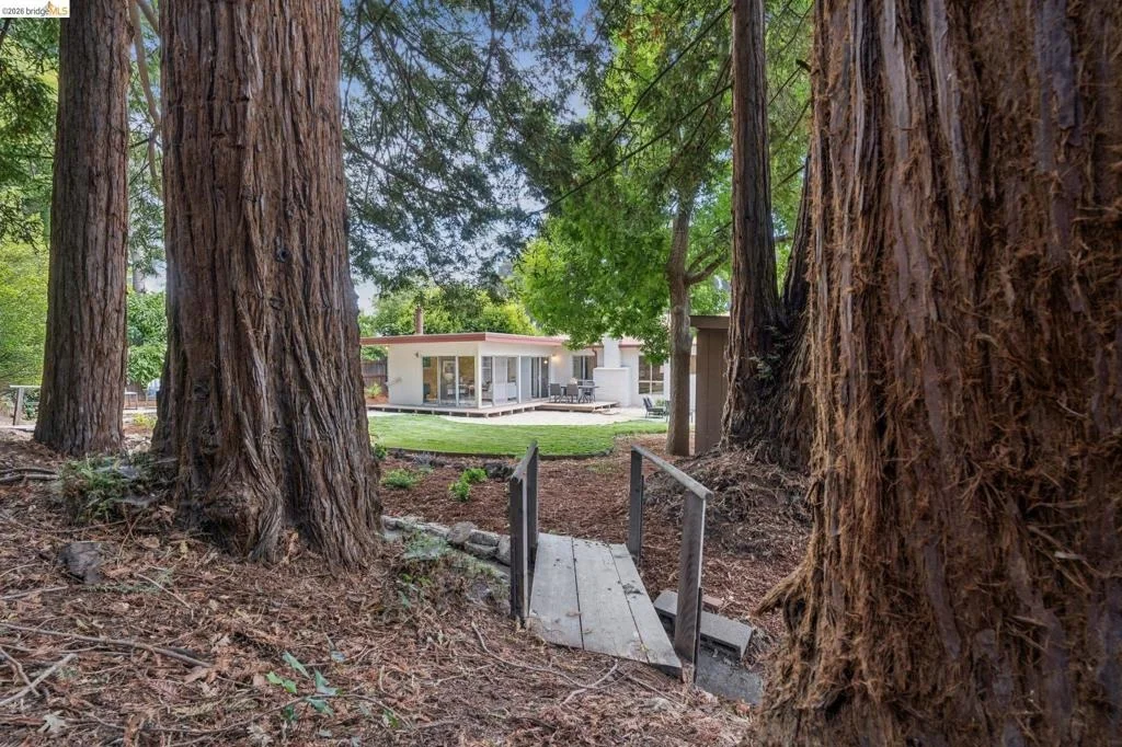 Photo of 650 Marlesta Rd