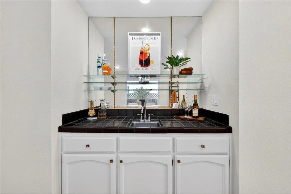 Photo of 292 Apricot Lane