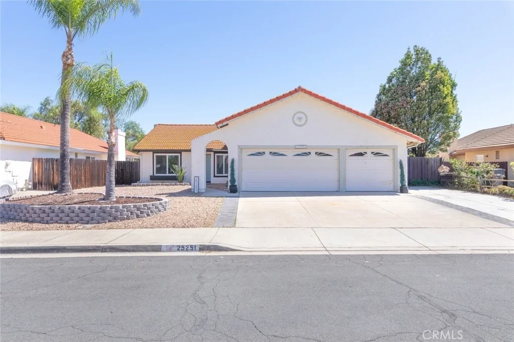 Photo of 25251 Ridgeplume