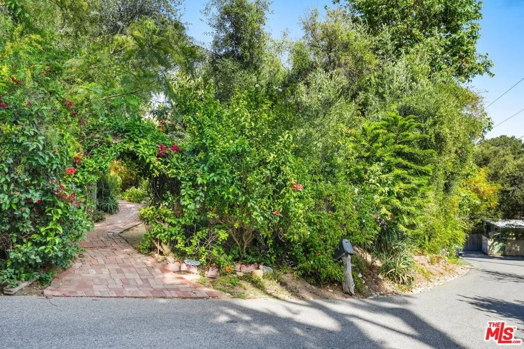 Photo of 754 Basin Drive