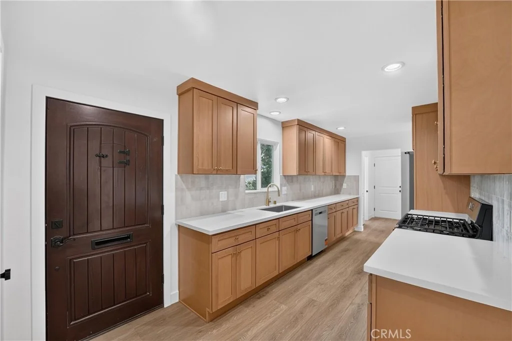 Photo of 18153 Cohasset