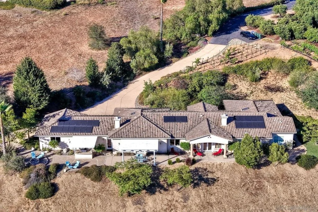 Photo of 30388 Castlecrest