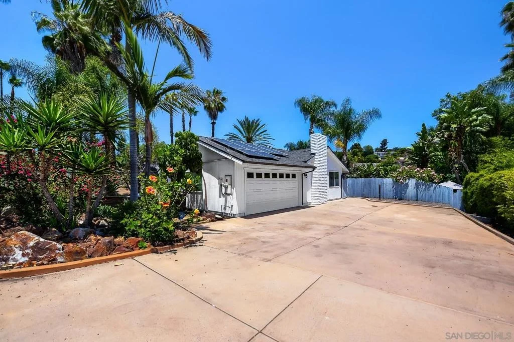 Photo of 4225 AVOCADO BLVD