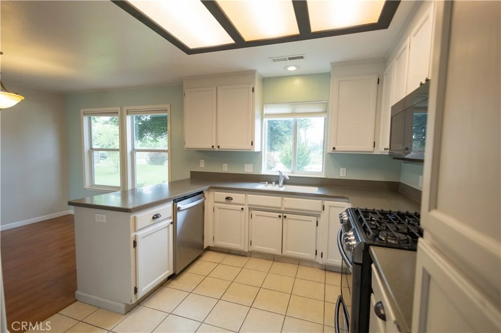 Photo of 6042 Grange