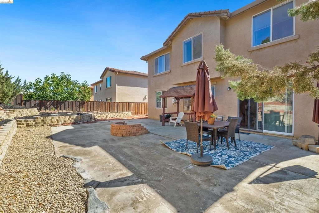 Photo of 1842 Sanger Peak Way