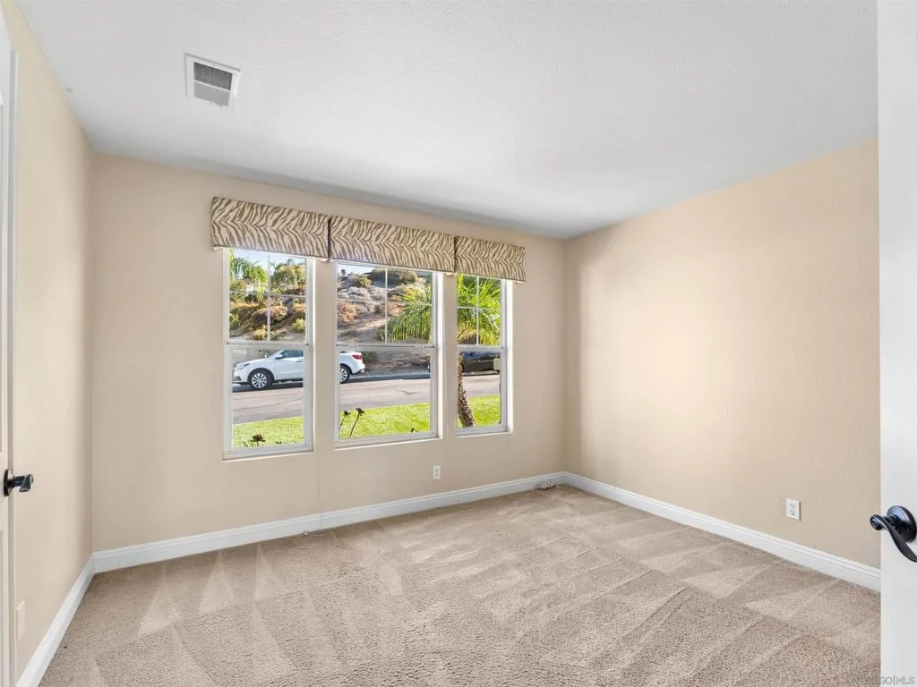 Photo of 2075 Boulders Road
