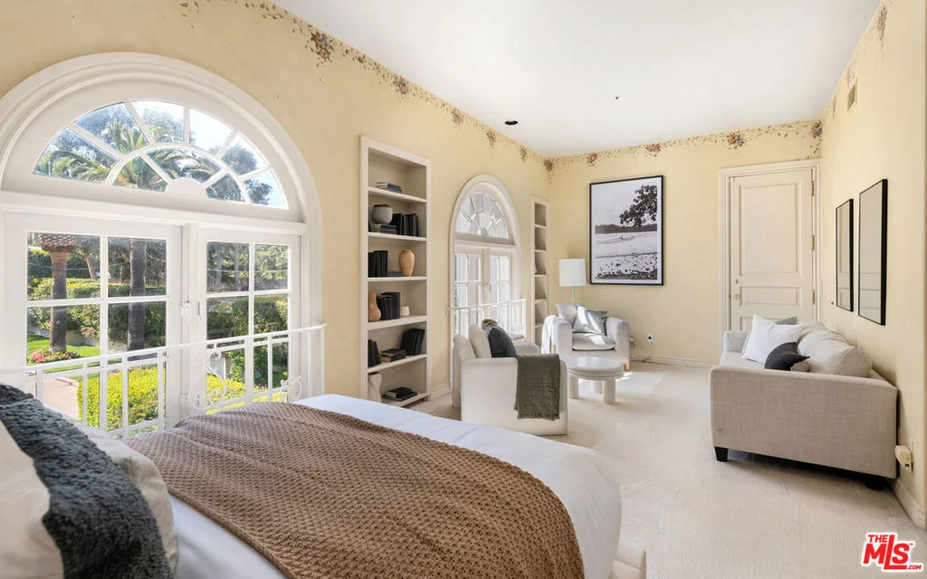 Photo of 28824 Cliffside Drive