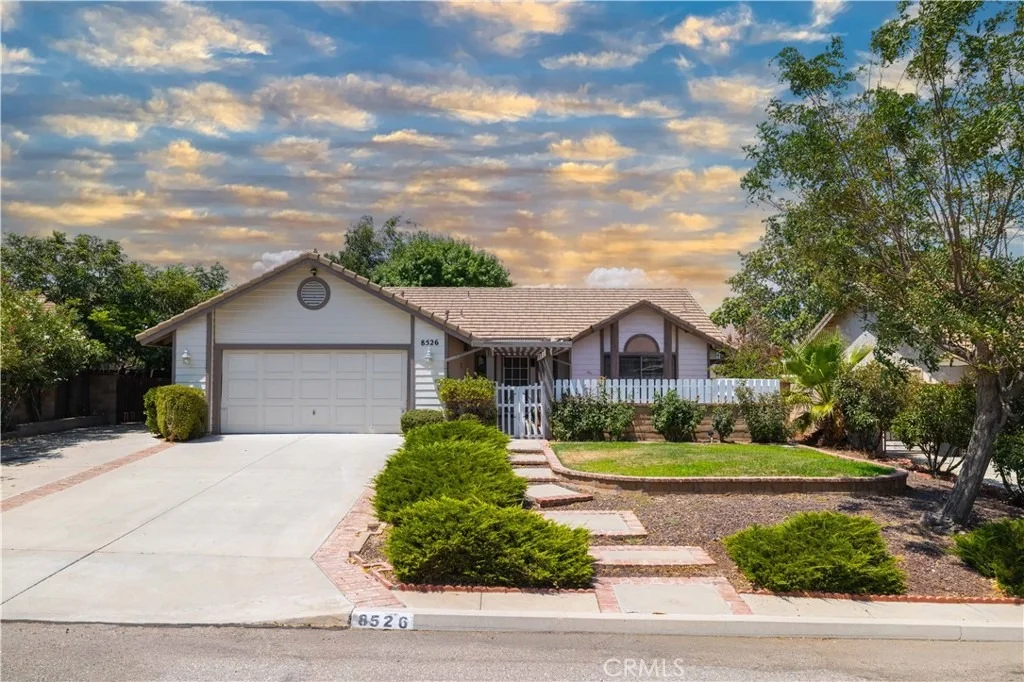 Photo of 8526 Valley View Drive