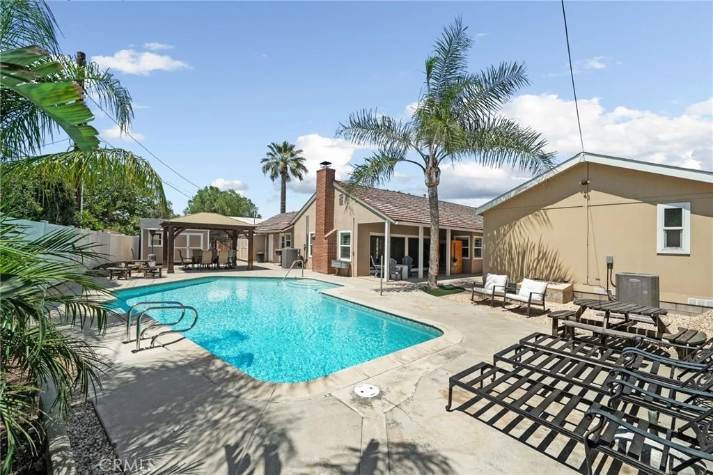 Photo of 3540 Nelson