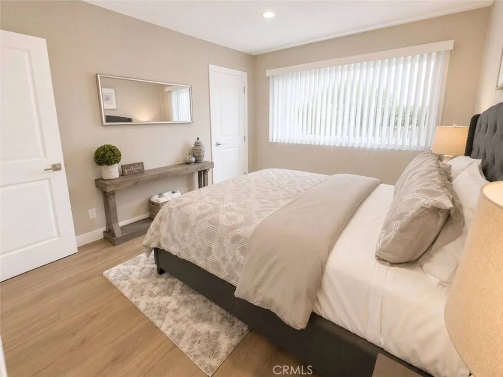 Photo of 401 Eton