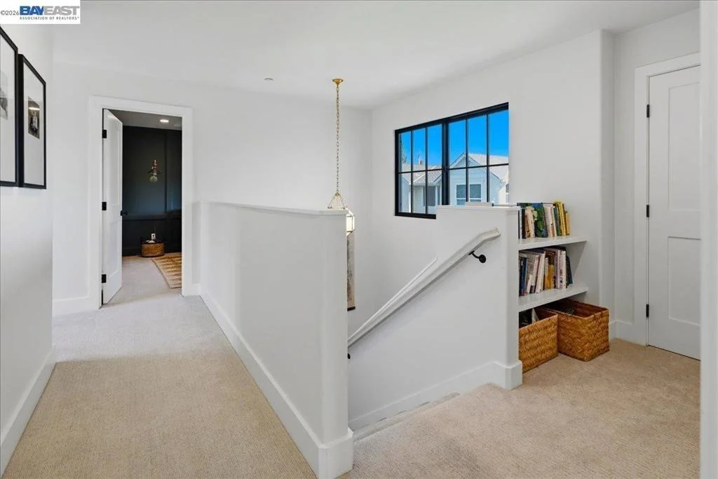 Photo of 3550 Vine St