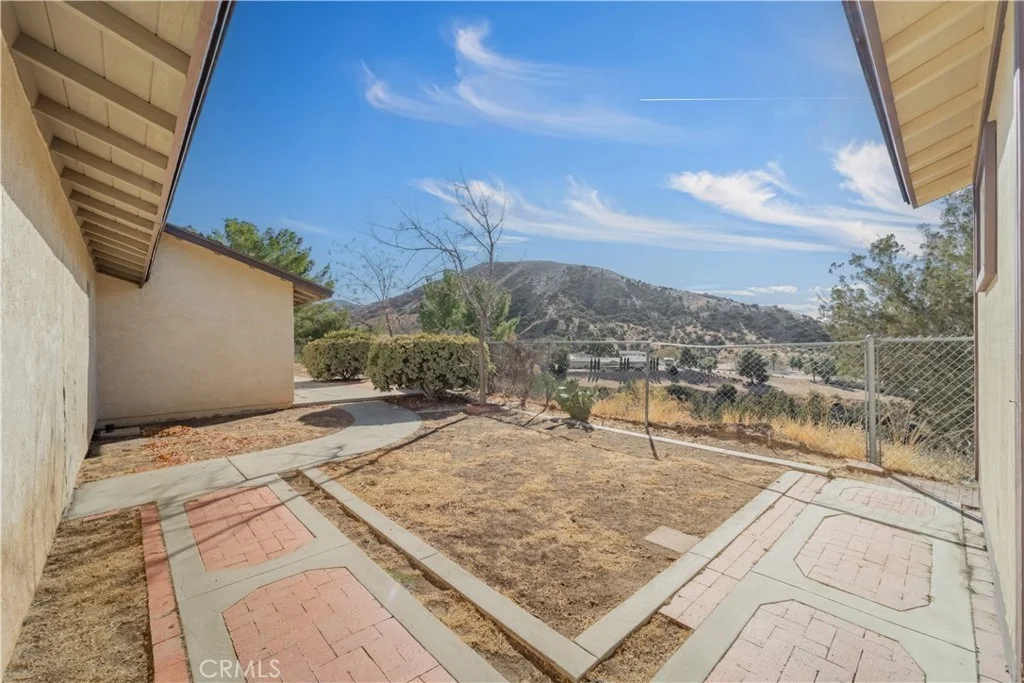 Photo of 31427 Indian Oak Rd