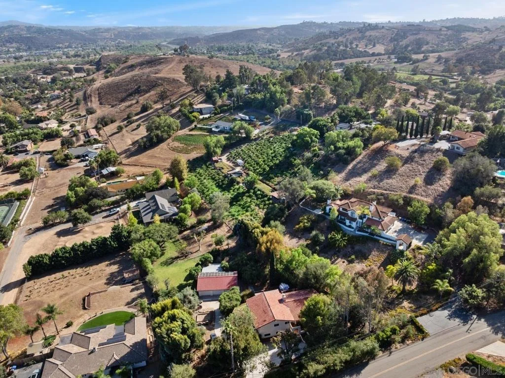 Photo of 4488 La Canada