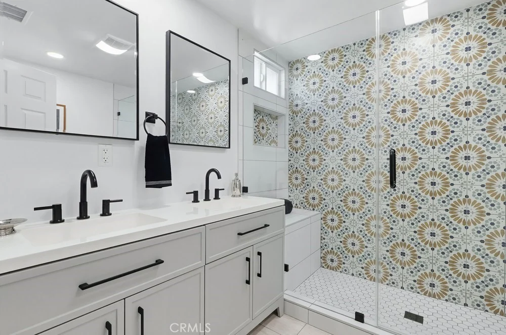 Photo of 3133 Cedar Avenue