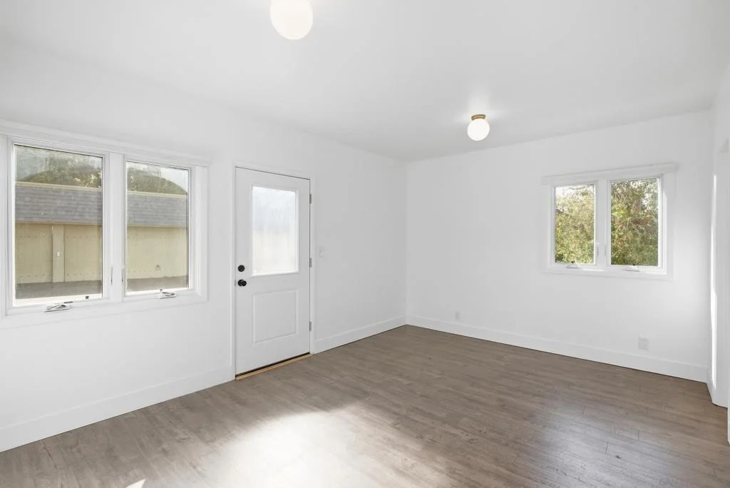 Photo of 7865 Roseland Drive