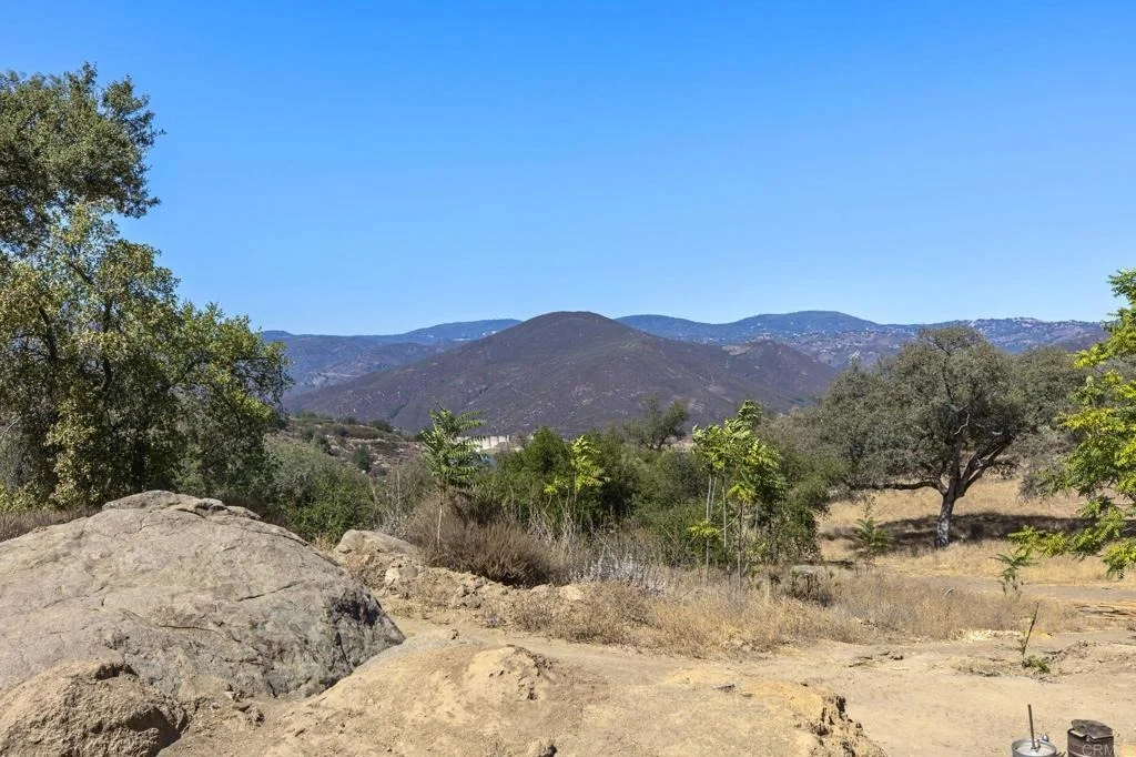 Photo of 21179 Sutherland Dam Road