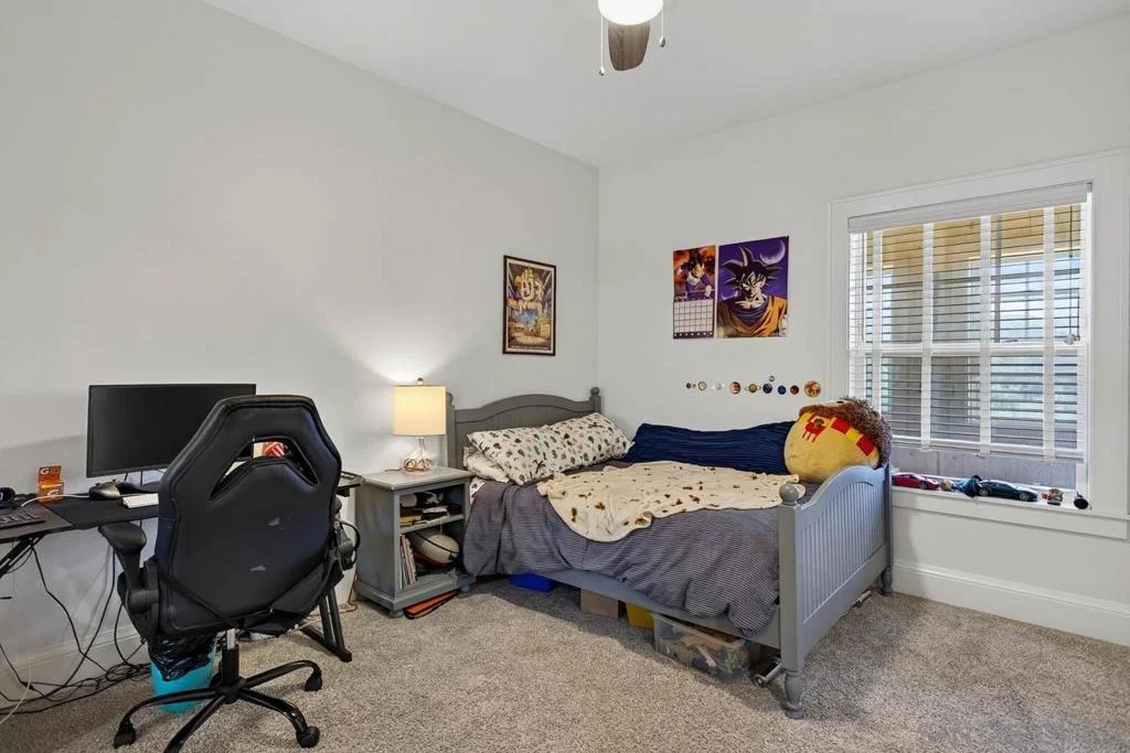 Photo of 4823 Belvedere