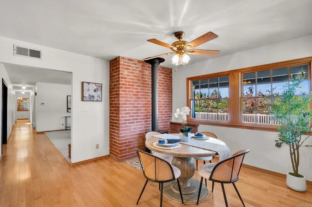 Photo of 1752 Grove Road