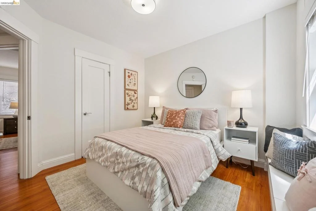 Photo of Unit 2 at 1767 Euclid Ave