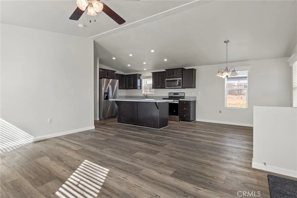 Photo of 1350 Pearson