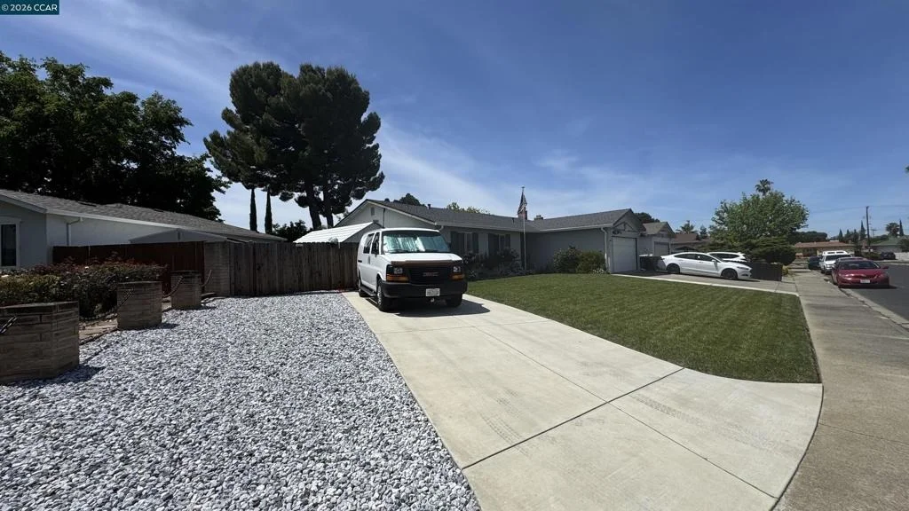 Photo of 1510 Daisy Way