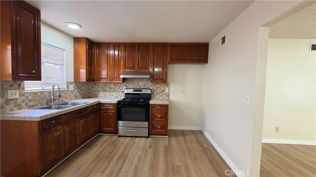 Photo of 5242 Linden Avenue