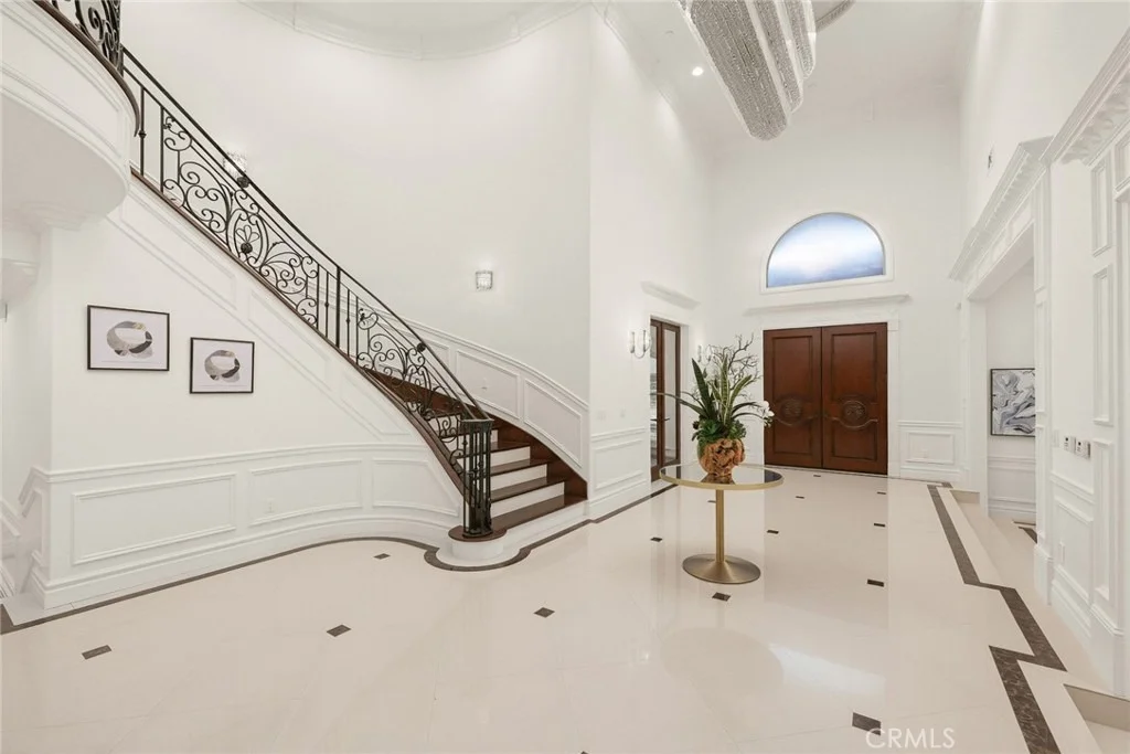 Photo of 3255 Lombardy Road