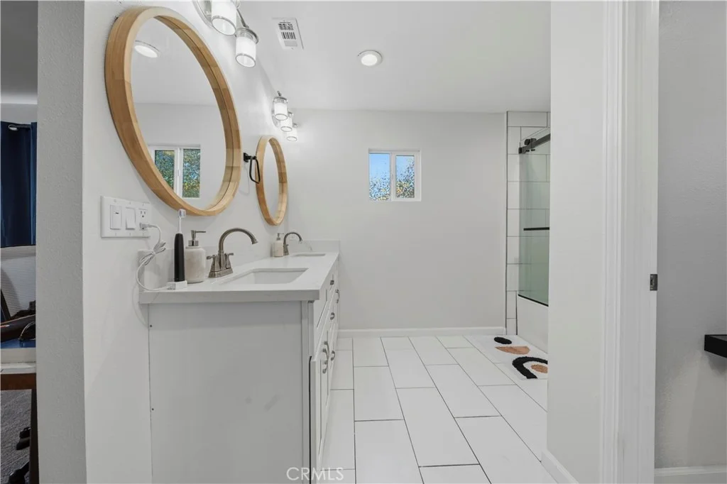 Photo of 1650 Paraiso