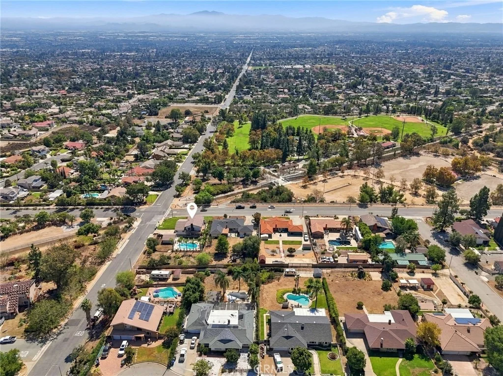 Photo of 9086 Hillside