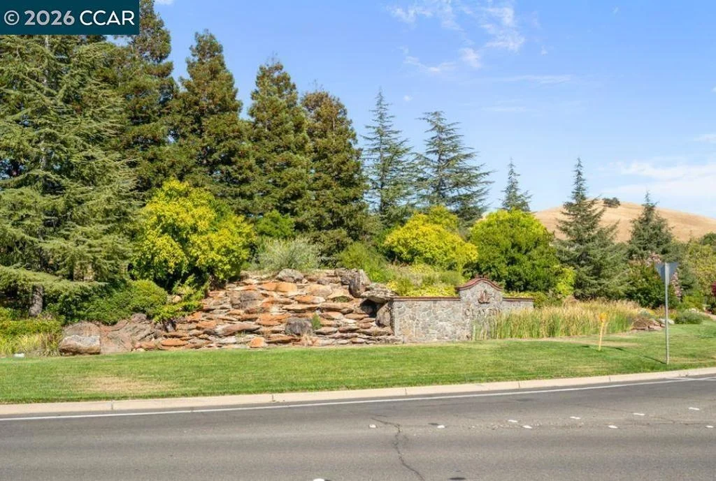 Photo of 511 Suisun Ct