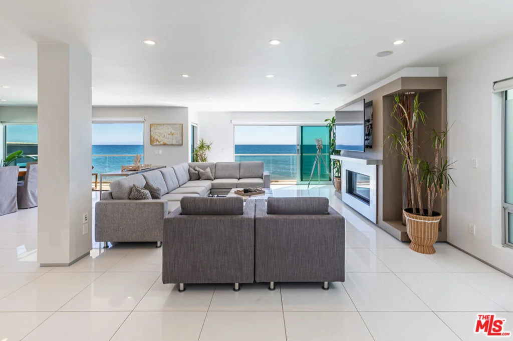 Photo of 26050 Pacific Coast Highway