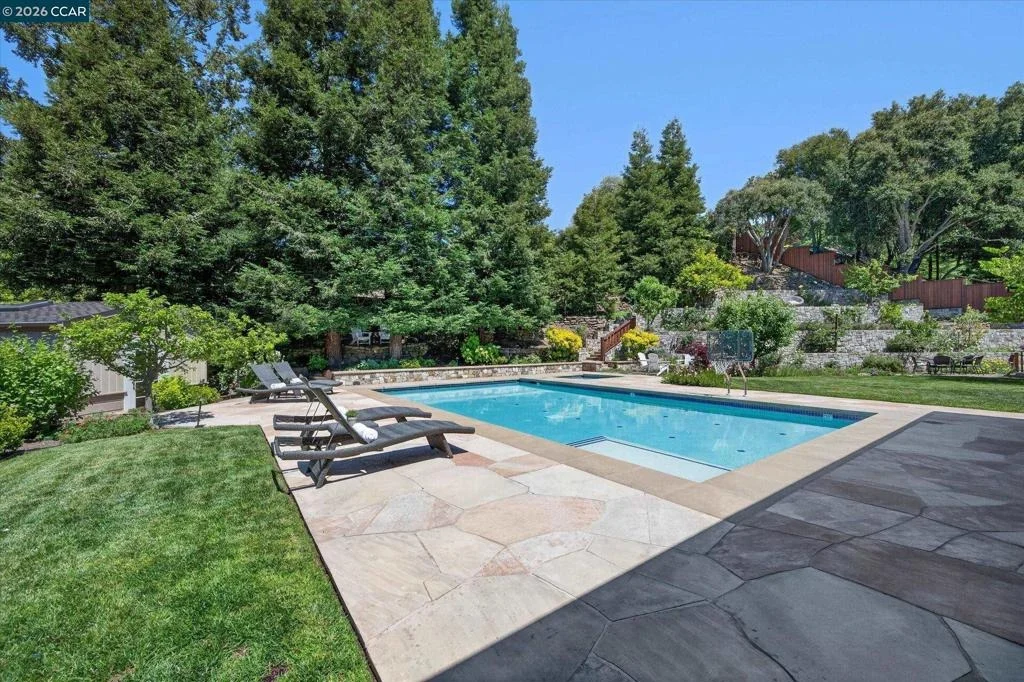 Photo of 1165 Glen Rd