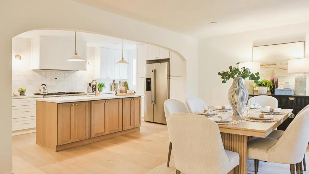 Photo of 2399 Ivy Road