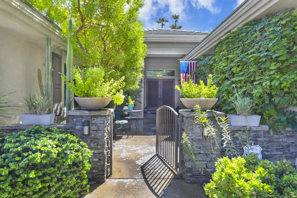 Photo of 58 Sutton Place E