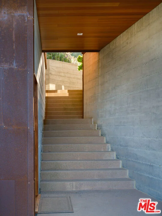 Photo of 47730 Coast Ridge Road