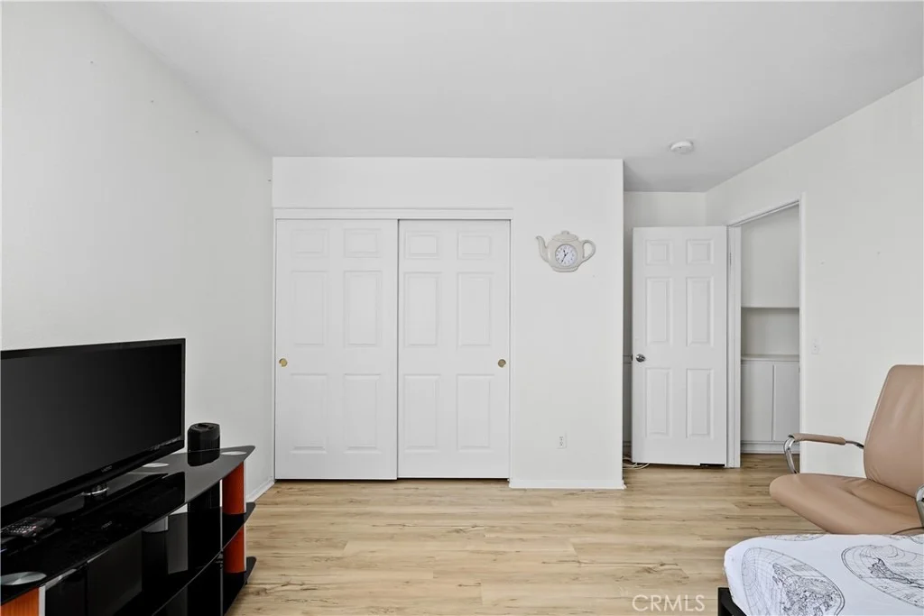 Photo of 39755 Naples