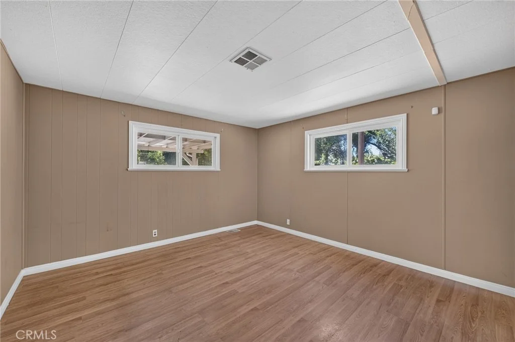 Photo of 39346 Contreras