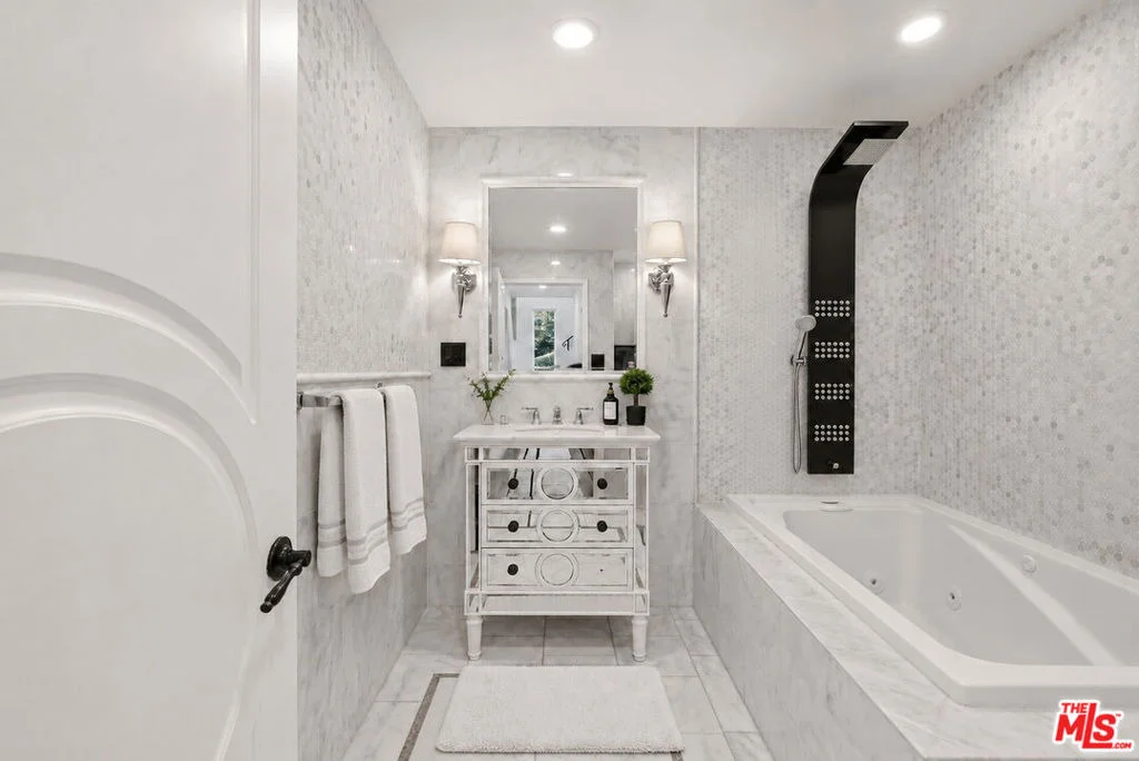 Photo of 2300 Benedict Canyon Drive