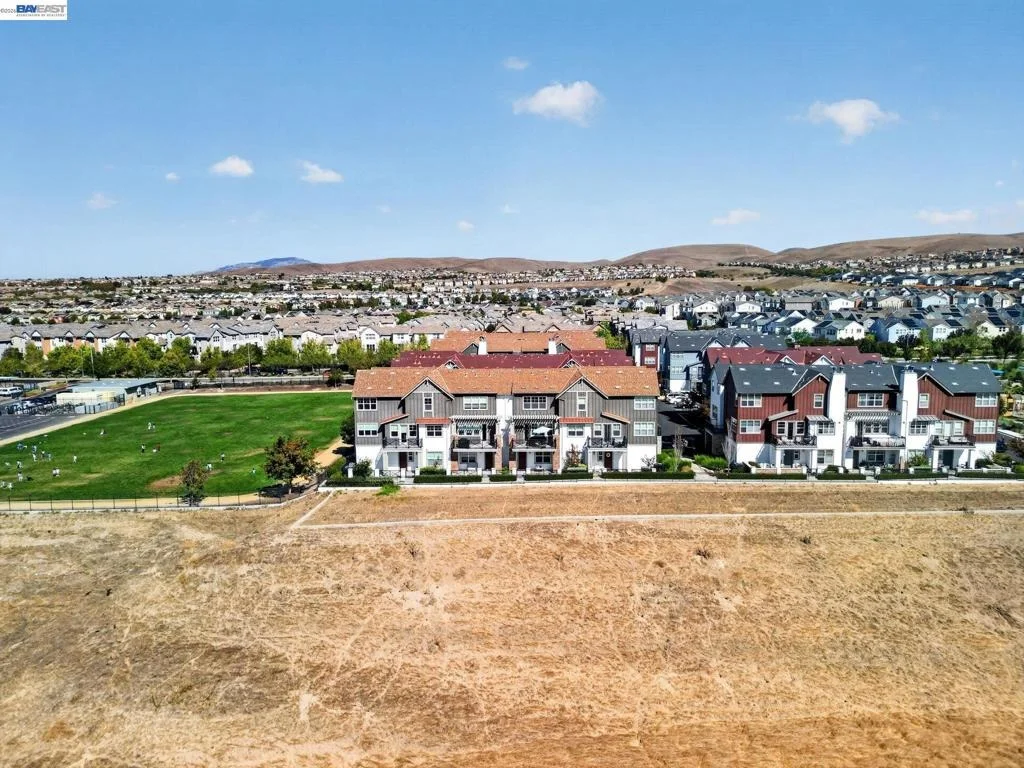Photo of 3987 Dobbins Loop