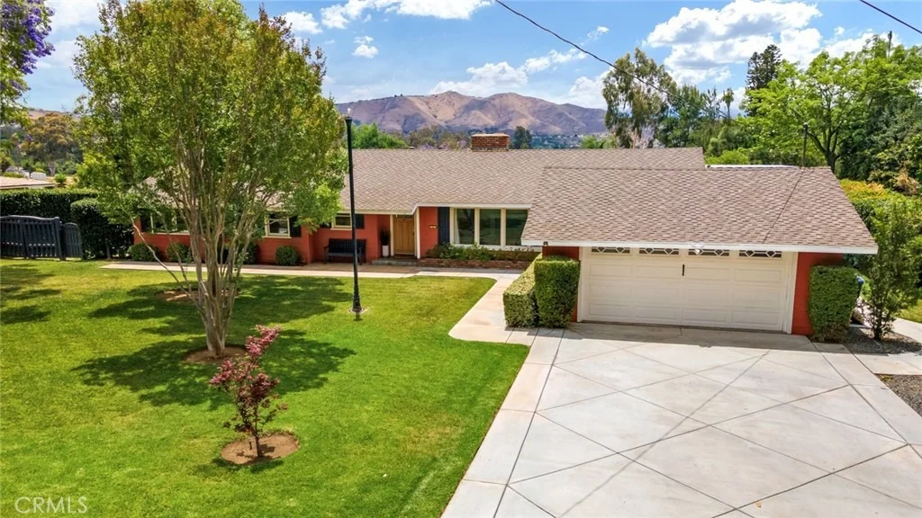 Photo of 2886 Mcallister
